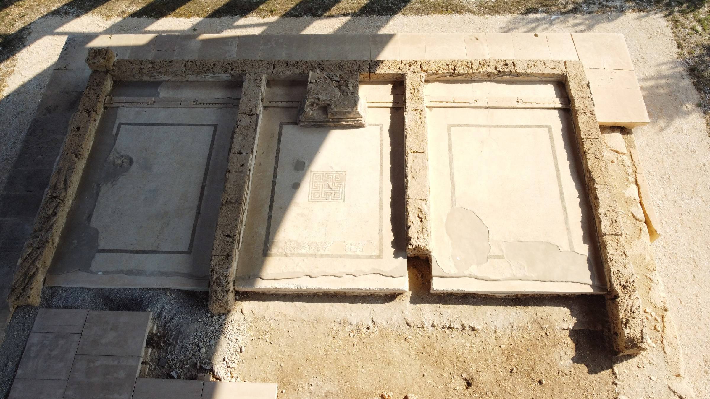 vista sui mosaici del tempio italico